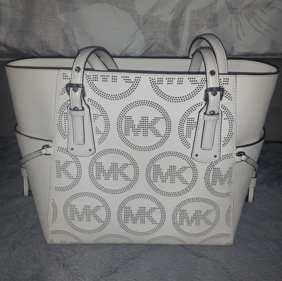 Michael Kors Jet Set Tote w/matching Rhea Backpack - Picture 2 of 10